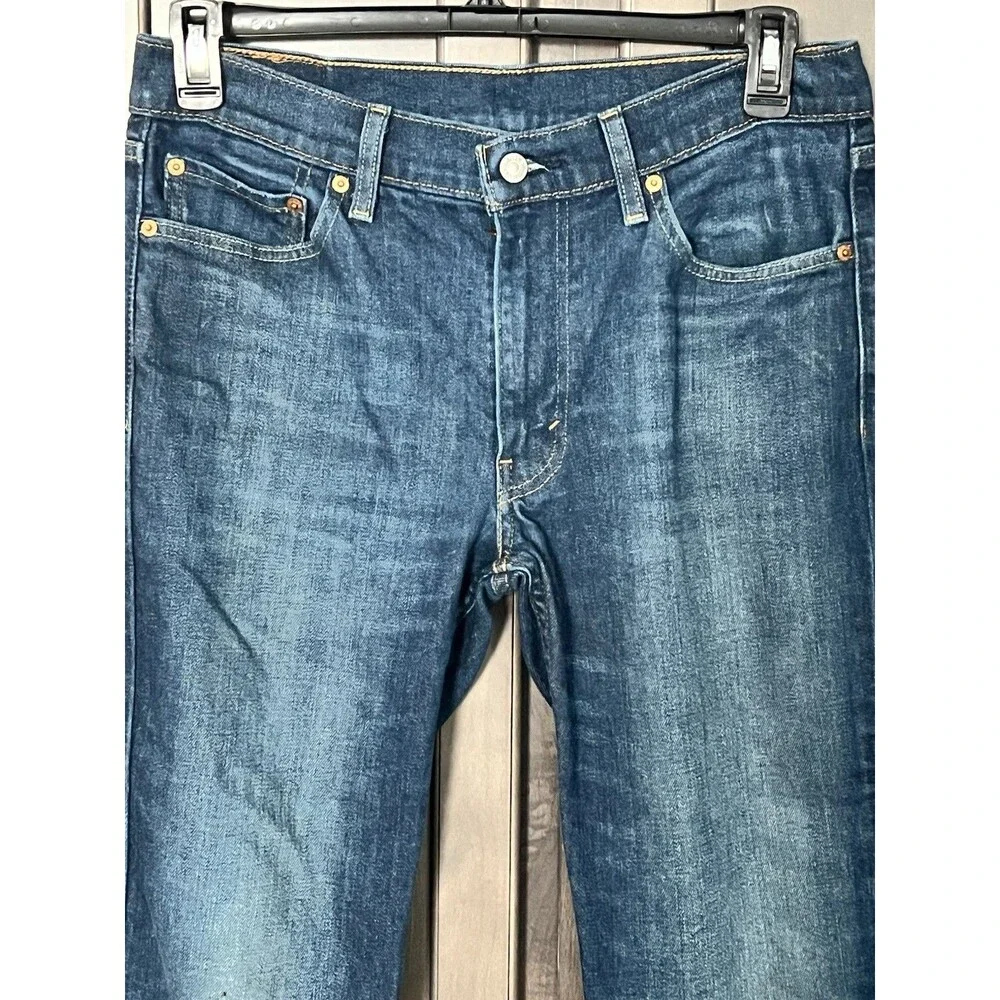 Levi’s 514 Straight Fit Medium Wash Blue Denim Jeans Men’s 33x30